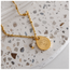 Ketting Maansteen Abstracte Vrouw Goudkleurig