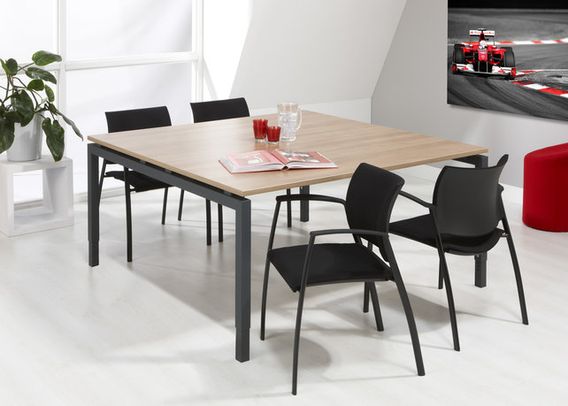 Vergadertafel 160x160cm (huur) Vergadertafel 160x160cm (huur)