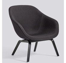 About A Lounge Chair AAL 83