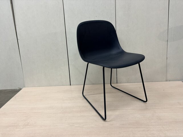 Kunststof Sledestoel Shadow Black