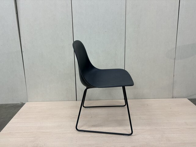 Kunststof Sledestoel Shadow Black
