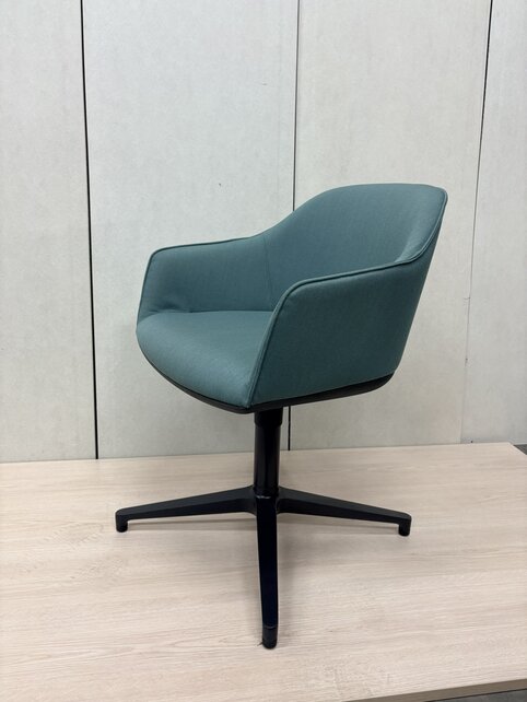 Vitra Softshell Chair blauwgroen