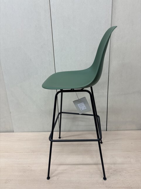 Vitra Eames Plastic Barkruk RE