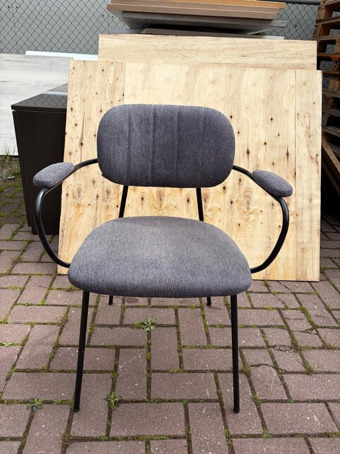Set van 2 Zuiver Jolien Armchairs – Black/Dark Grey – Zo goed als nieuw