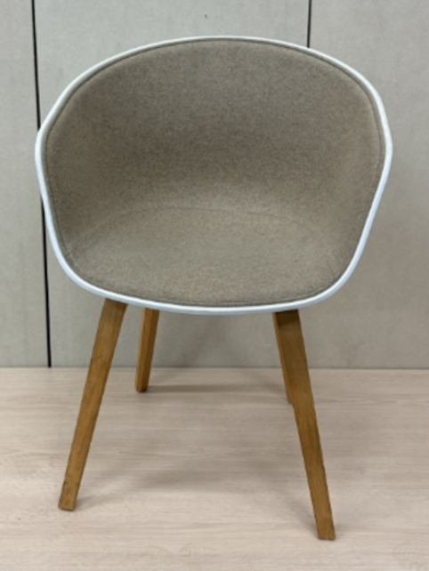 HAY About a Chair AAC 22 - Grijze bekleding