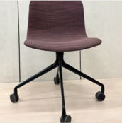 HAY About A Chair AAC 15 – Draaibare stoel op wielen