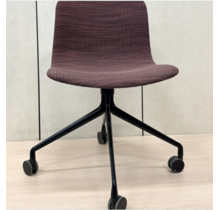 HAY About A Chair AAC 15 – Draaibare stoel op wielen