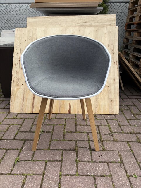HAY AAC 22 Stoel met Front Upholstery (Kvadrat)