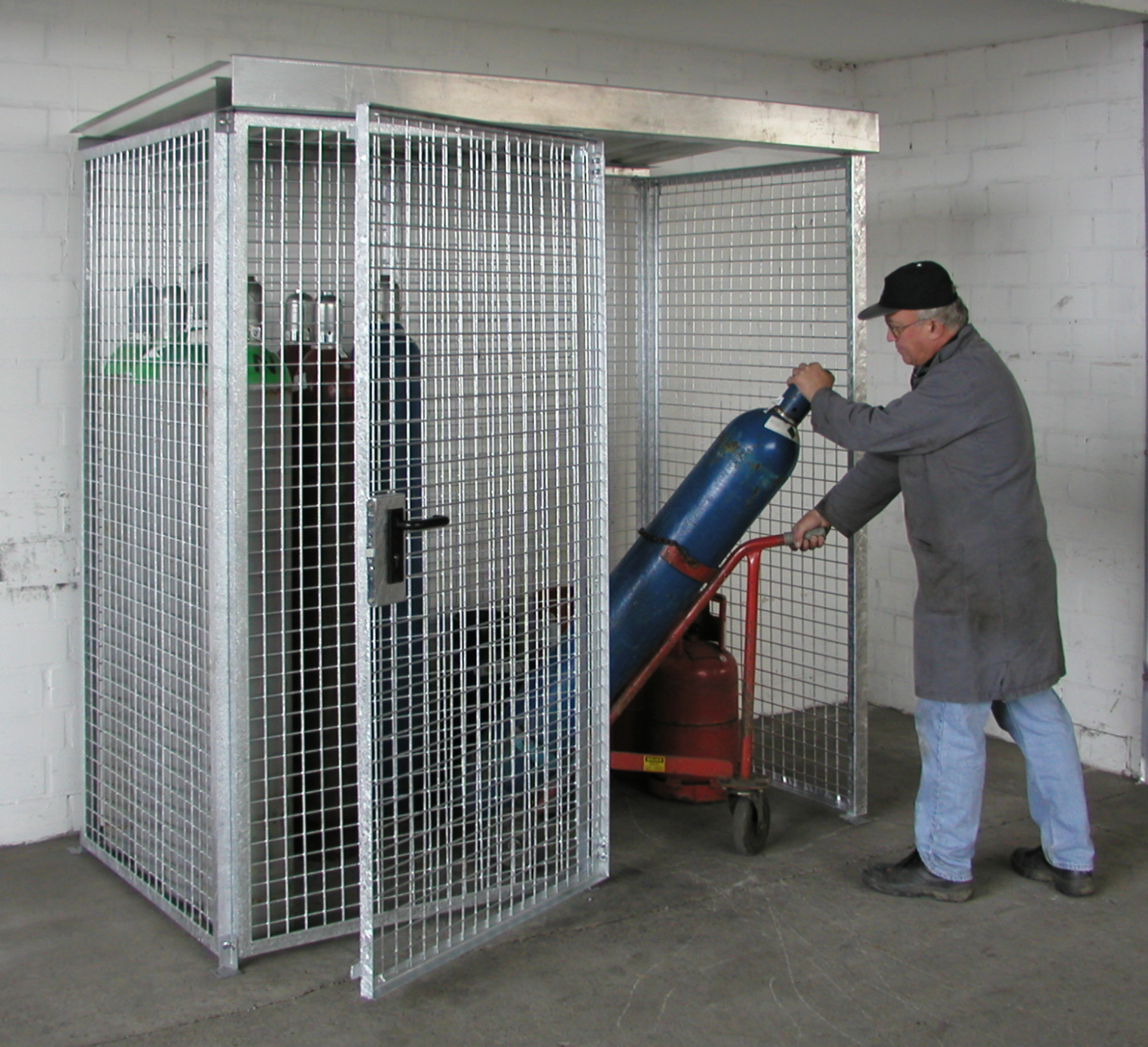 Box pour bouteilles de gaz GFC-M1/D, galvanisé à chaud