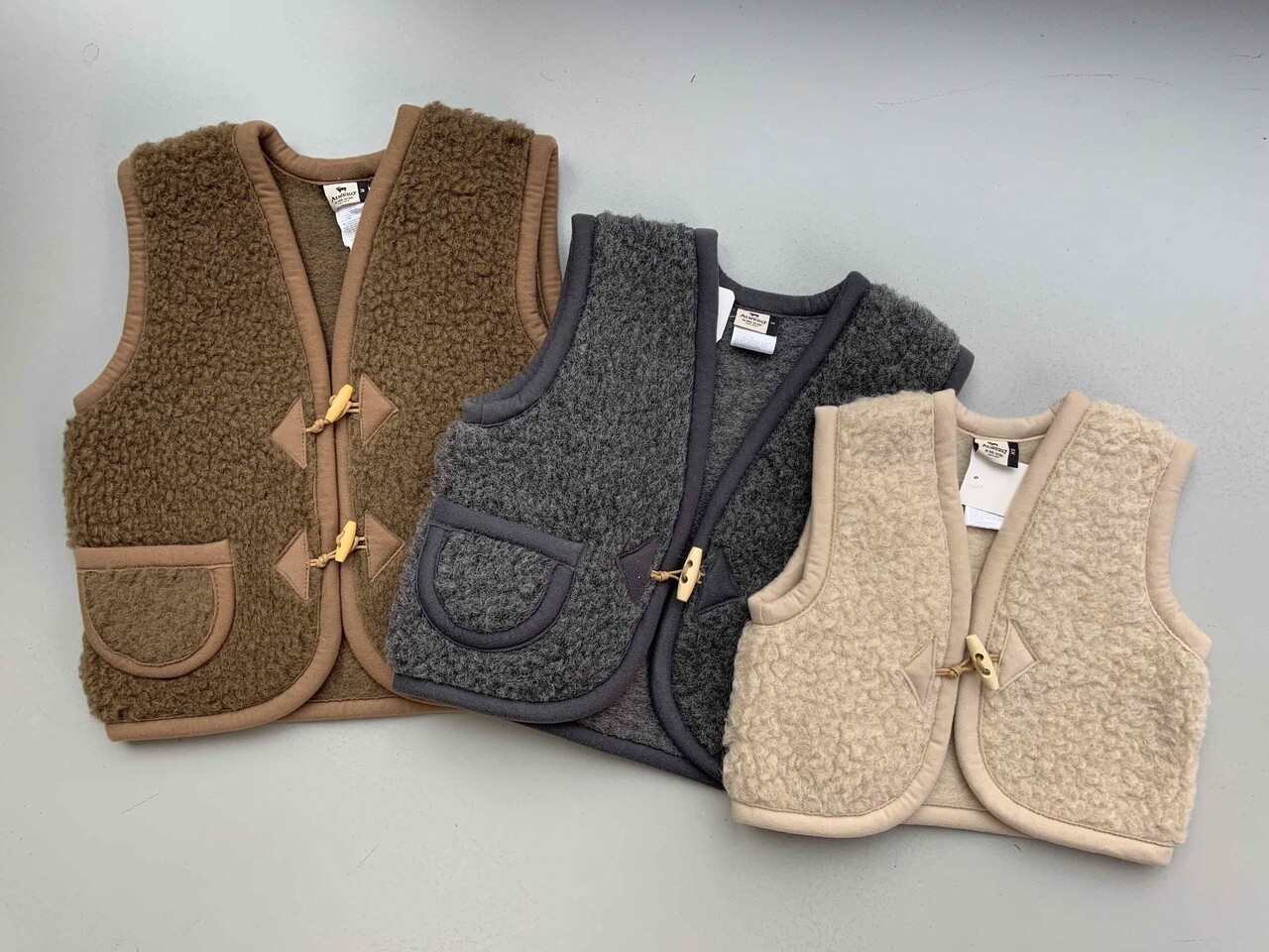 Alwero bodywarmer alpen junior - english tea Alwero bodywarmer alpen junior - english tea