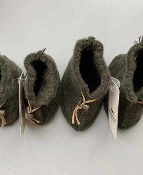 Alwero babyslofjes - khaki Alwero babyslofjes - khaki
