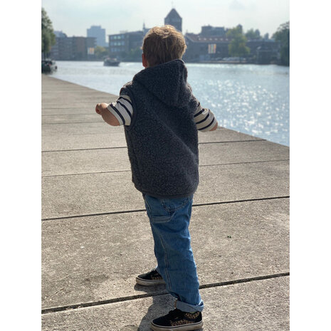 Alwero hooded bodywarmer alpen junior robby - graphite Alwero hooded bodywarmer alpen junior robby - graphite