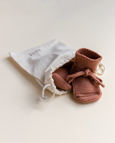 Hvid babyslofjes van merinowol brick Hvid babyslofjes van merinowol brick