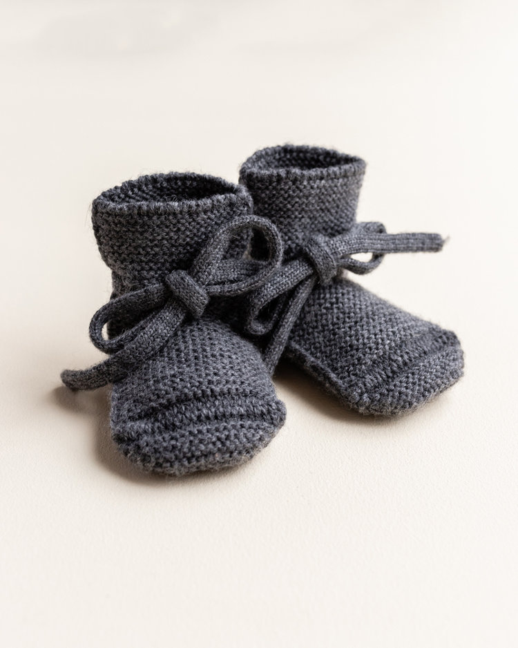 Hvid babyslofjes van merinowol donkergrijs