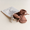 Hvid babyslofjes van merinowol terracotta Hvid babyslofjes van merinowol terracotta