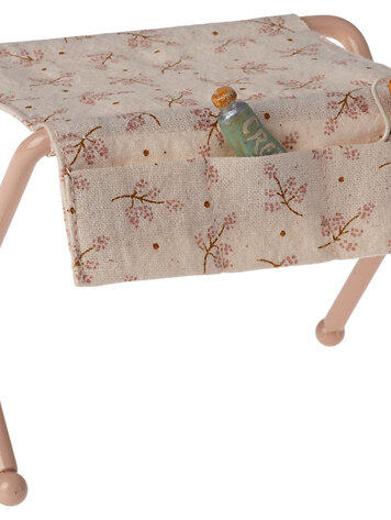 Maileg Nursery Table Baby mouse - rose