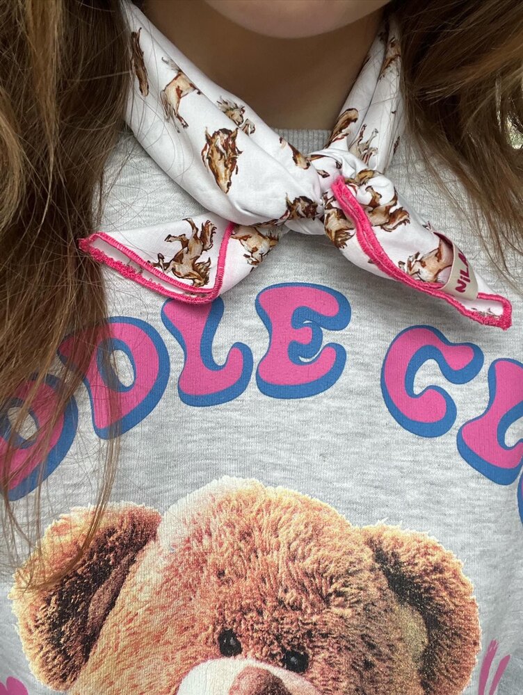 Studio Nilala Scarf horses Studio Nilala Scarf horses