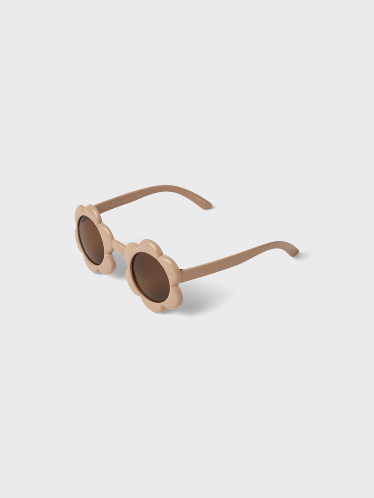 Lil Atelier 13229160 NMFFLORESS SUNGLASSES LIL Sahara Sun N017 Lil Atelier 13229160 NMFFLORESS SUNGLASSES LIL Sahara Sun N017