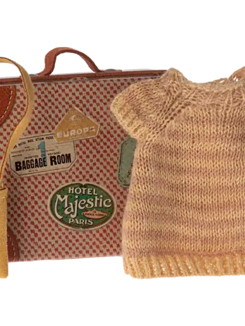 Maileg Knitted dress and bag in suitcase, Big sister mouse