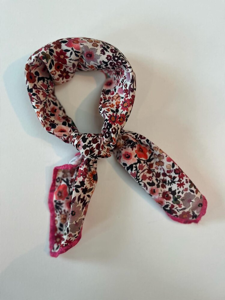 Studio Nilala Scarf orange flower Studio Nilala Scarf orange flower