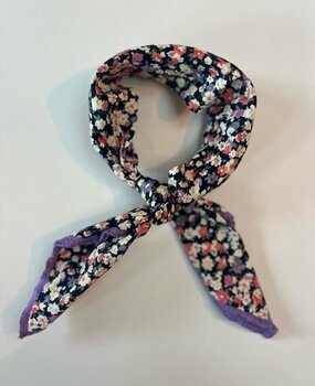 Studio Nilala Scarf black flower Studio Nilala Scarf black flower