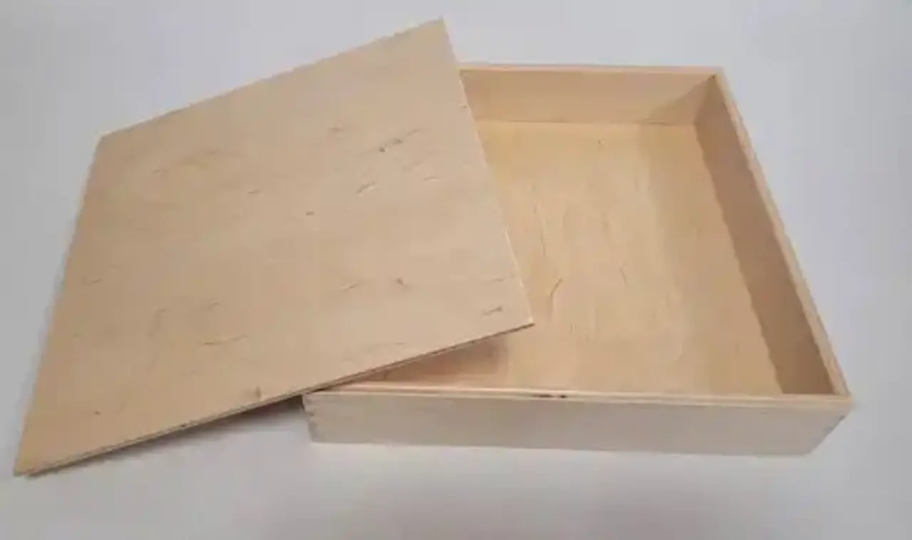 Oku Houten speelbak met deksel 25x25x5 Oku Houten speelbak met deksel 25x25x5
