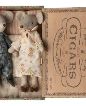 Maileg Opa en oma in sigarendoos Maileg Opa en oma in sigarendoos