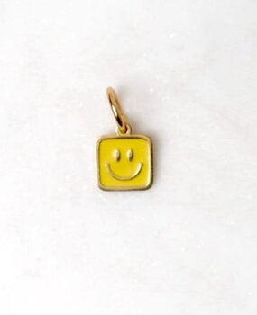 Love Issue Bedel square yellow smiley Love Issue Bedel square yellow smiley