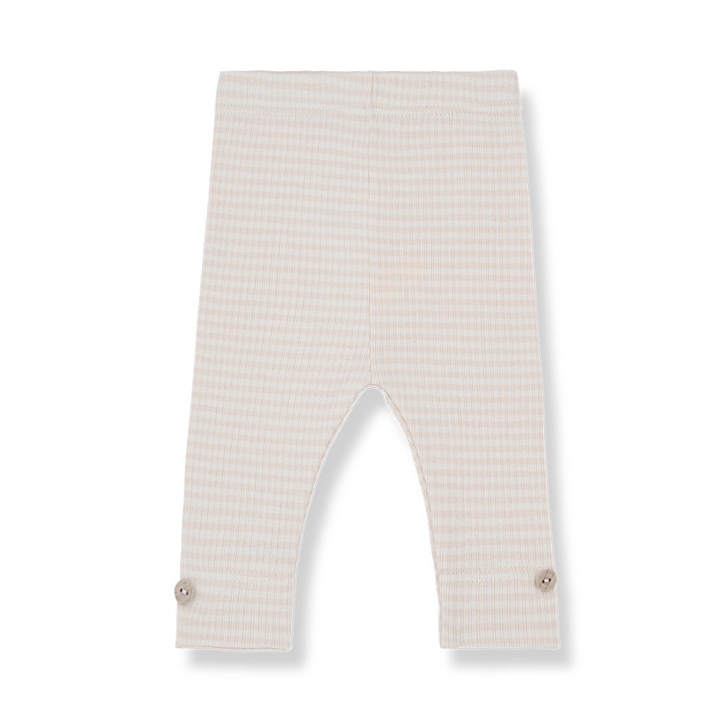 1+ in the family 25s-037 AIDA nude