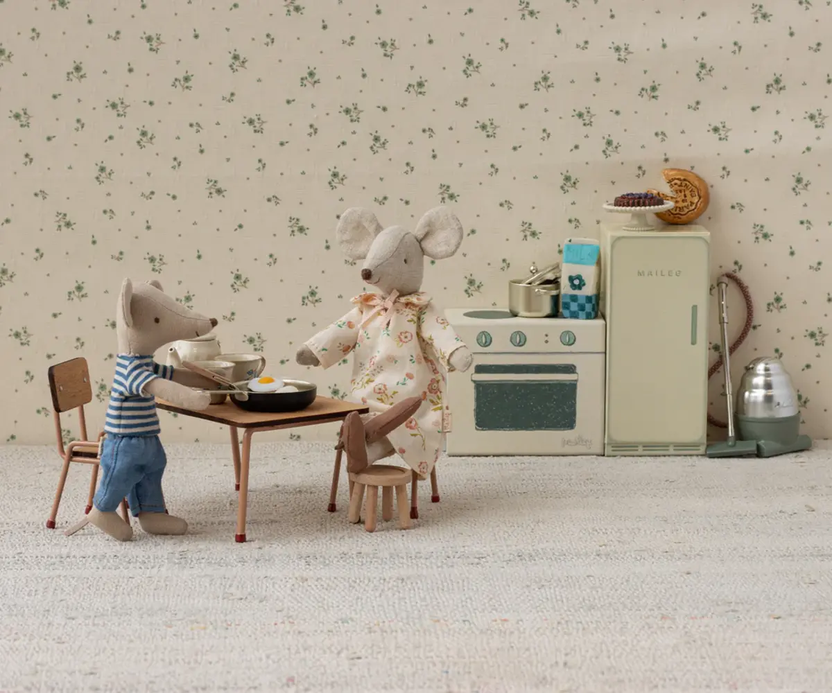 Maileg Table and Chair set Mouse dark powder Maileg Table and Chair set Mouse dark powder