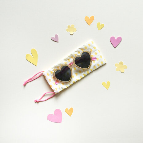 Rockahula Glitter Heart Sunglasses Rockahula Glitter Heart Sunglasses