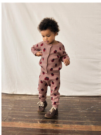 Lil Atelier babyvestje roze met aardbeien Lil Atelier babyvestje roze met aardbeien