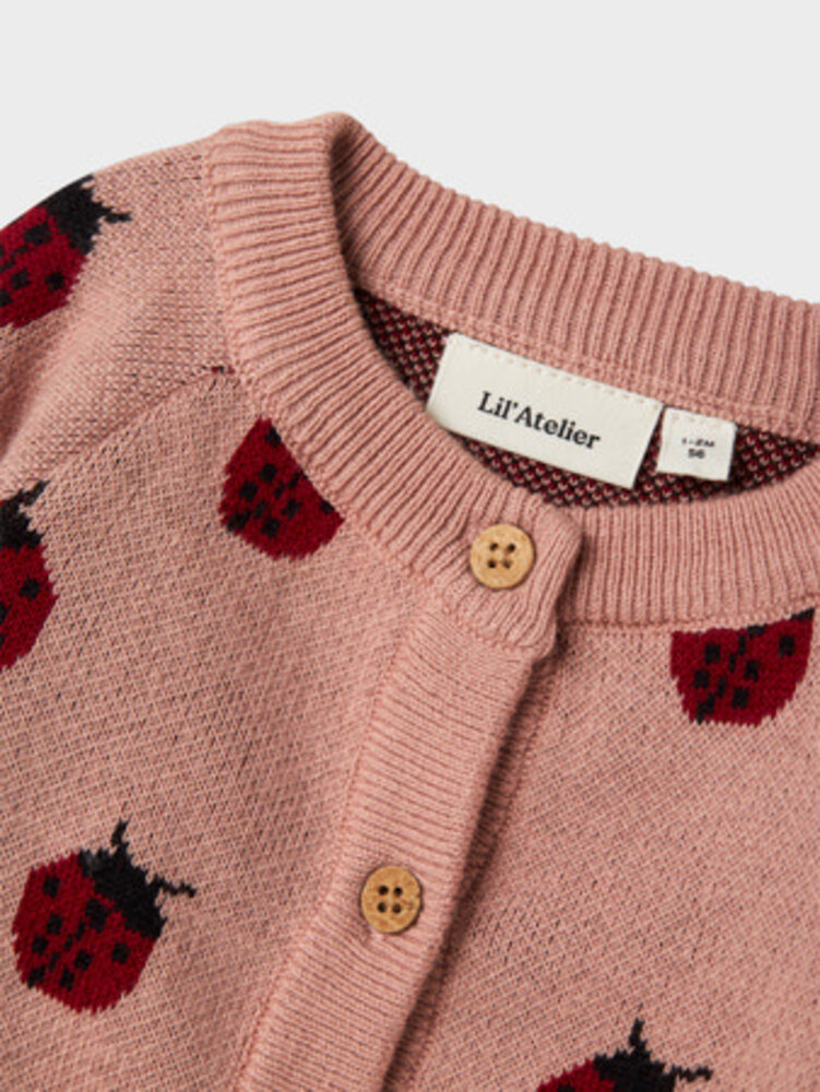 Lil Atelier babyvestje roze met aardbeien Lil Atelier babyvestje roze met aardbeien