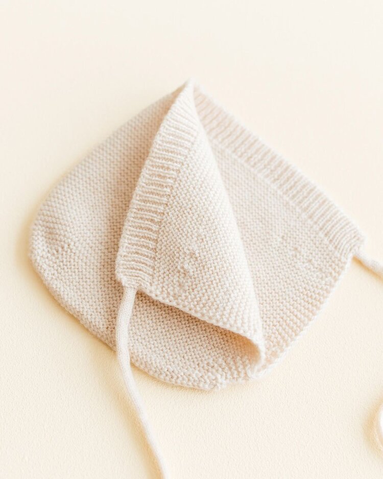 Hvid Babymuts bonnet NEWBORN Cream