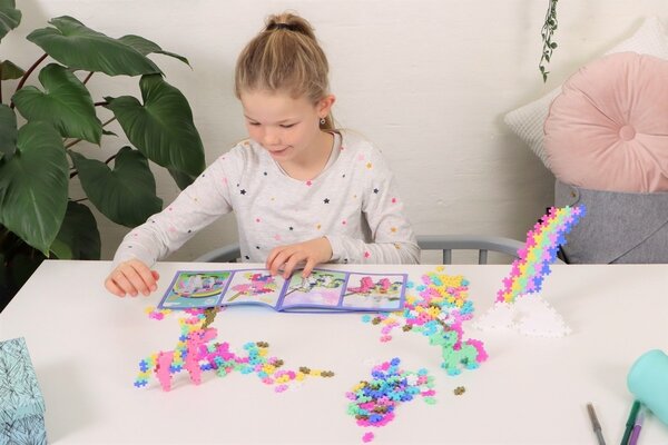 Plus Plus Learn to Build Unicorns 275ST Plus Plus Learn to Build Unicorns 275ST