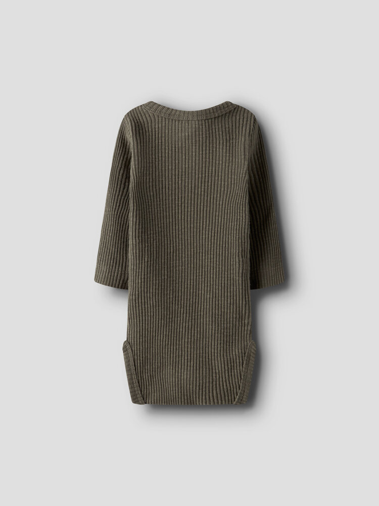 Lil Atelier 13249745 NBMRAJO MAL LS SLIM BODY LIL Green