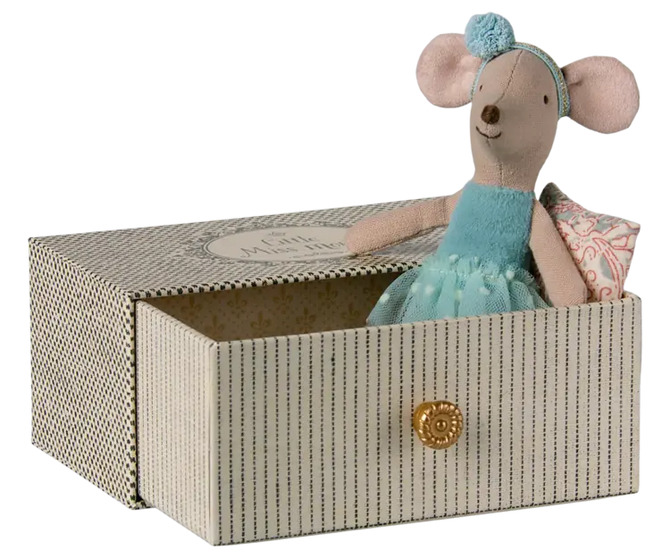 Maileg 17-5104-00 Dance mouse in daybed - little sister