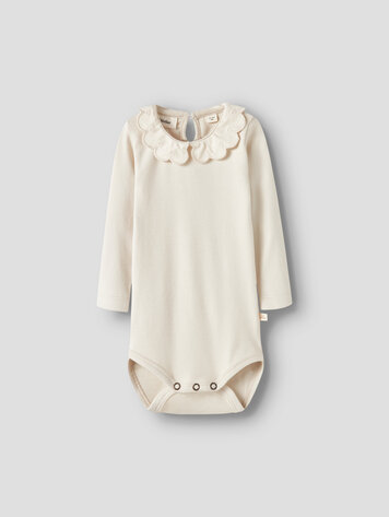 Lil Atelier 13253484 NBFFUNDO LUS LS SLIM BODY LIL White