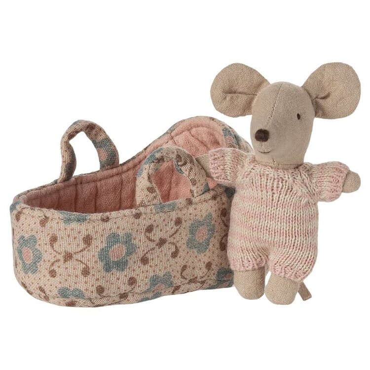 Maileg Baby mouse in carry cot rose