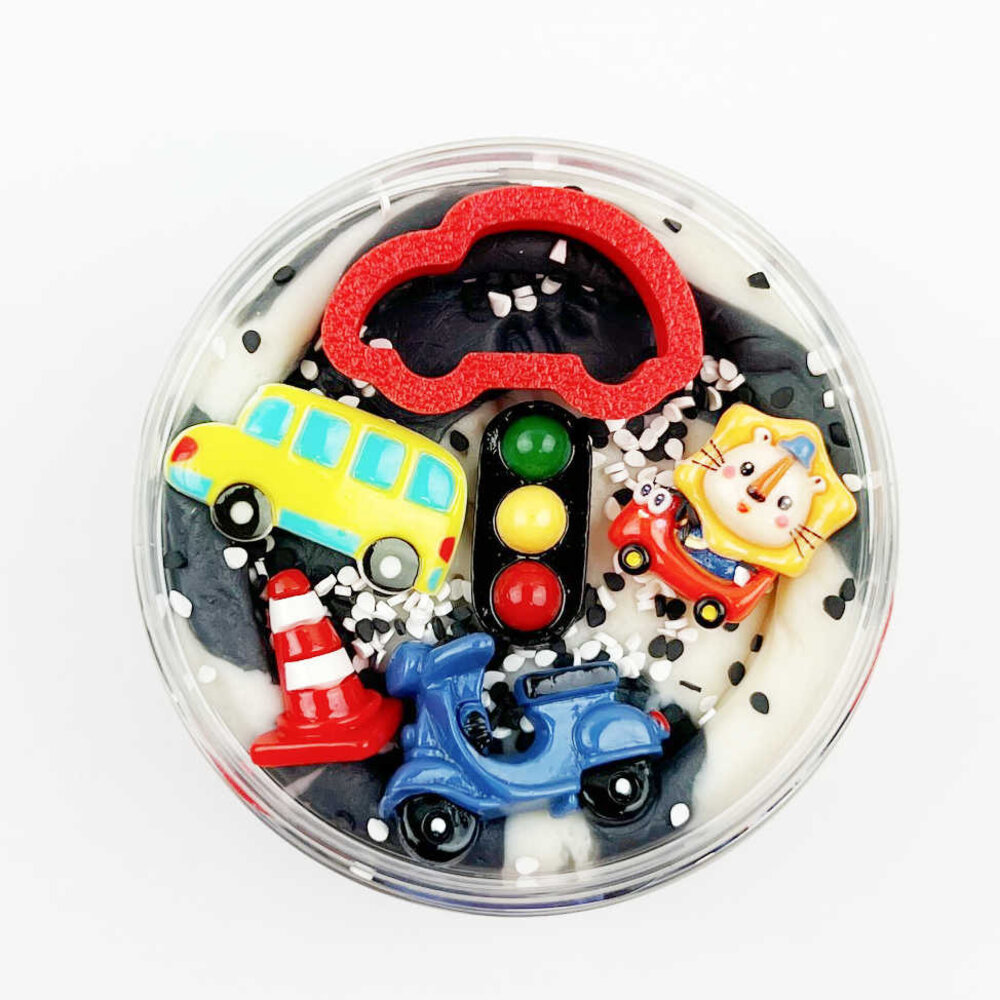 Invitation to imagine On the Go surprise pot