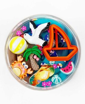 Invitation to imagine Build a Beach Surprise pot