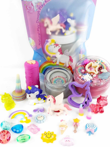 Invitation to imagine Unicorn Busy Bag