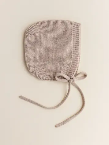 Hvid Bonnet Dolly babymutsje Sand