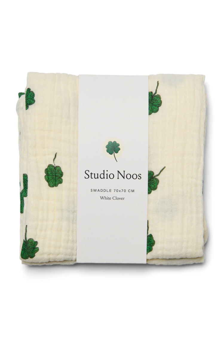 Studio Noos Swaddle Print Medium White Clover
