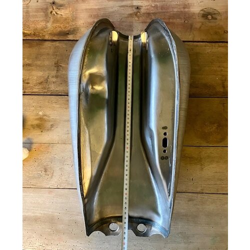 Réservoir de carburant style Suzuki 9L Type 11
