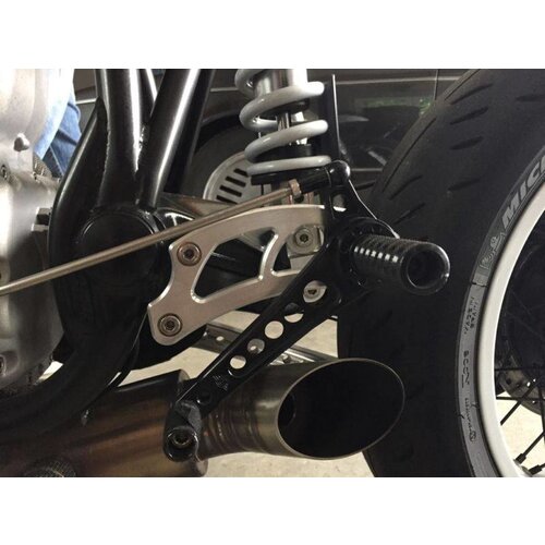 MCU Footrest plate set BMW R-series High-quality CNC 7075 Alu