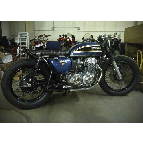 Selle noire Brat Tuck N 'Roll 18