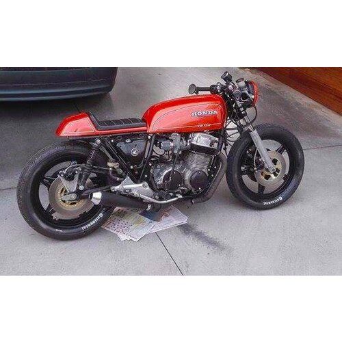 C.Racer Cafe Racer Seat Tuck N' Roll Stitch Zwart Type 33