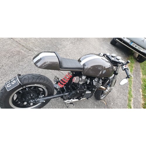 C.Racer Selle noire Café Racer Tuck N' Roll Type 33