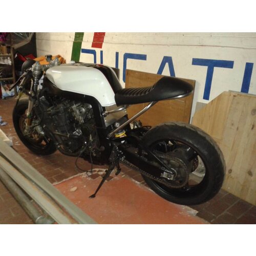 MCU Kit de tubes pour boucle arrière de Café Racer 22 mm - 7/8"